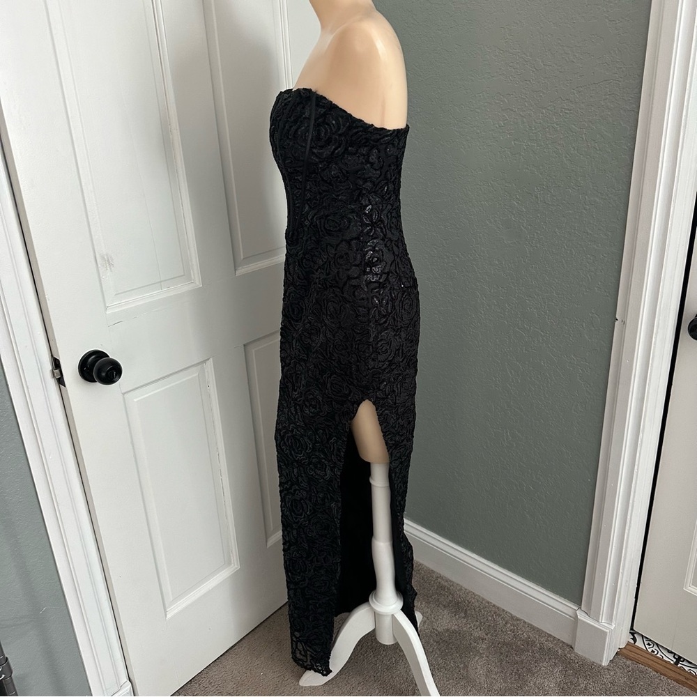 LULU’S STATELY AURA MESH VELVET STRAPLESS BUSTIER MAXI DRESS - Picture 10 of 16